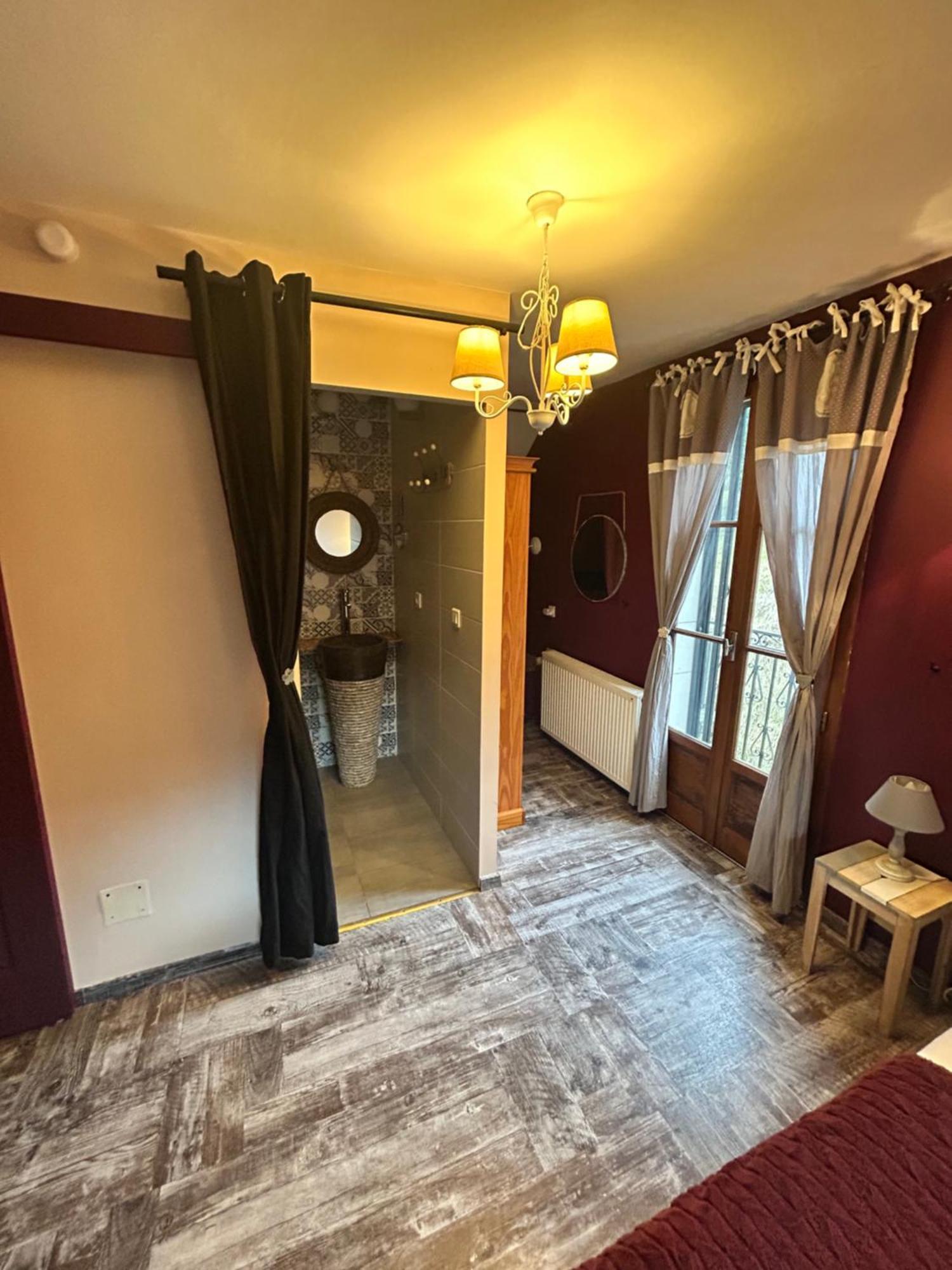Bed and Breakfast Le D'Tour Gourmand Toulouse-le-Chateau Esterno foto
